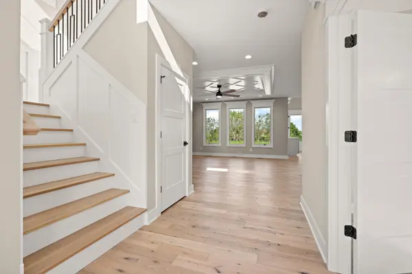 10059 Lilac CV, St. John, IN 46373