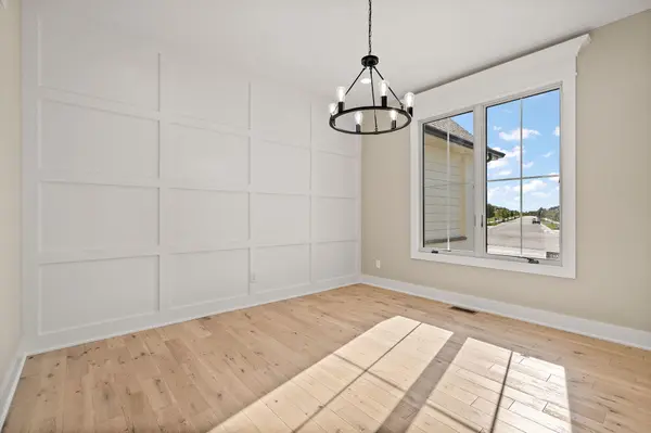 10059 Lilac CV, St. John, IN 46373