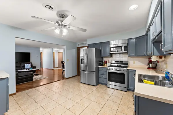1546 Autumn DR, Crown Point, IN 46307