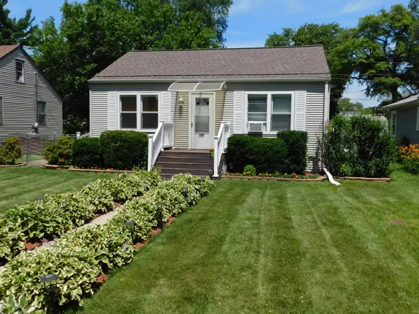 608 W Indiana AVE, Chesterton, IN 46304