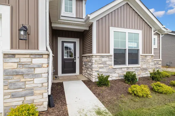 3203 Viridian Way, Valparaiso, IN 46385