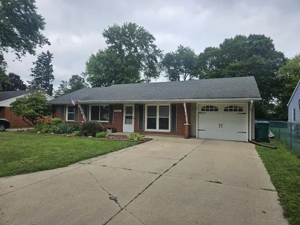 1703 Maple Garden DR, La Porte, IN 46350