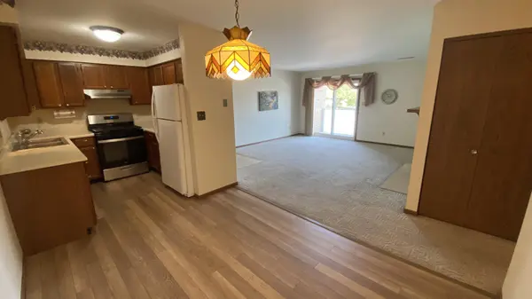 9621 Merrillville Road #203, Crown Point, IN 46307