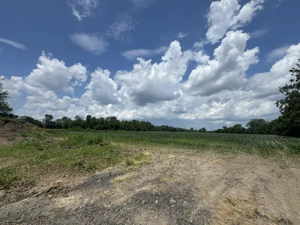31890 Edison RD, New Carlisle, IN 46552