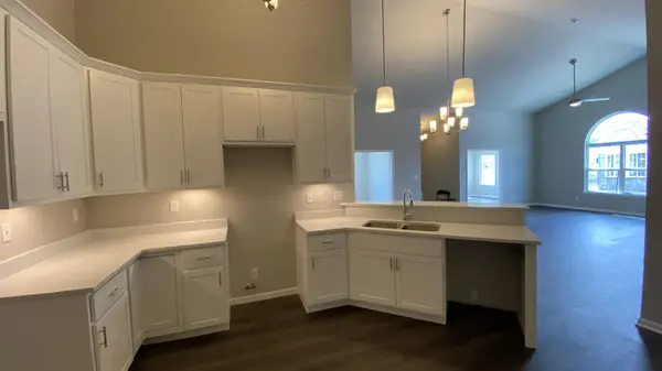 5602 Fountain CIR, Crown Point, IN 46307