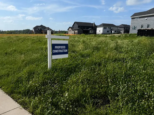 9490 Tall Grass TRL, St. John, IN 46373