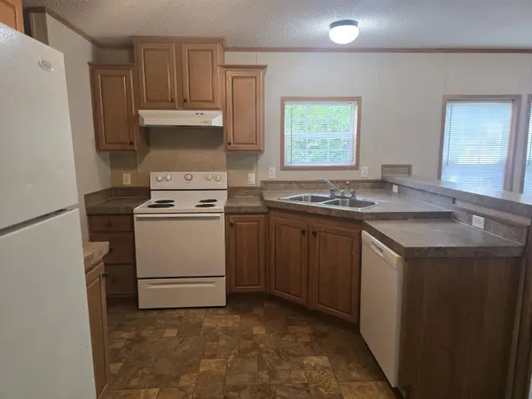 205 W Mcalpin Street, Hebron, IN 46341