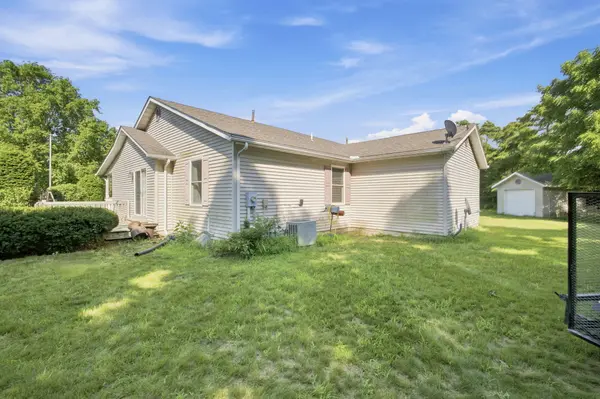 12534 N Kozak Drive, Wheatfield, IN 46392