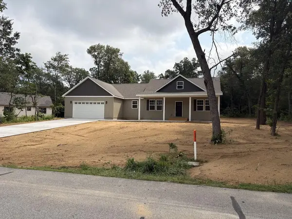 11113 Quail Run W Drive, Wheatfield, IN 46392