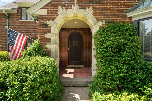 213 Kenwood PL, Michigan City, IN 46360