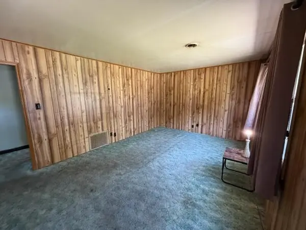 1636 E 173rd Place, Hammond, IN 46324
