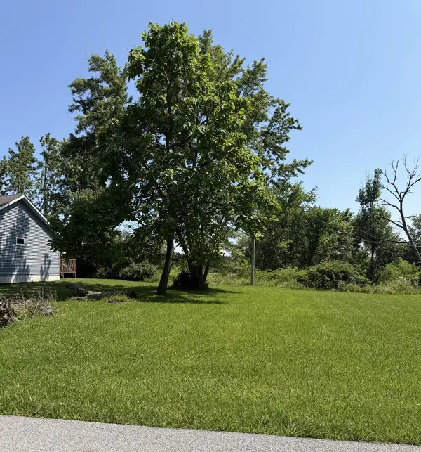 7015 W 135th AVE, Cedar Lake, IN 46303