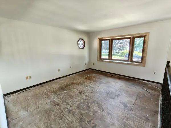 3042 Dutch Mill Street, Portage, IN 46368