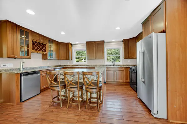 7692 N Emery Road, Rolling Prairie, IN 46371