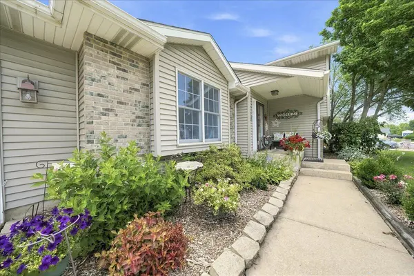 2048 Landmark ST, Portage, IN 46368