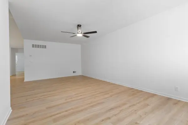 355-c S Boo Road, Burns Harbor, IN 46304