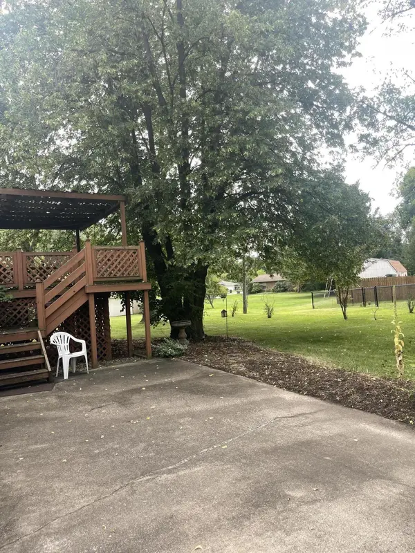 302 Green Acres Drive, Valparaiso, IN 46383