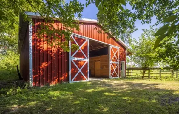 688 County Road 1100 S, Wolcott, IN 47995