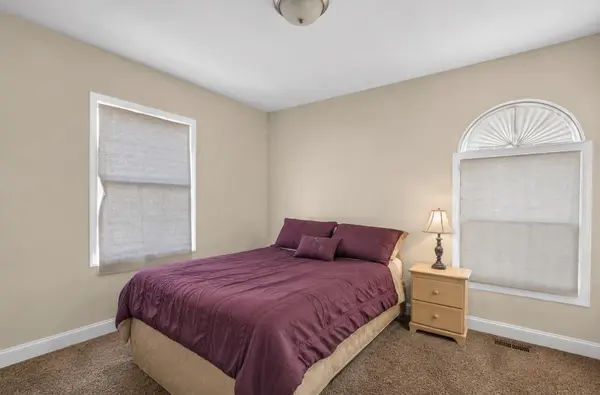605 E 53rd AVE, Merrillville, IN 46410
