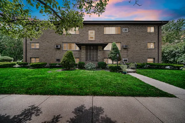 8940 White Oak Avenue, Munster, IN 46321
