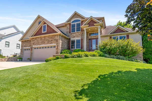 2251 Walker DR, Valparaiso, IN 46385