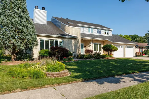 720 Wirtz RD, Crown Point, IN 46307