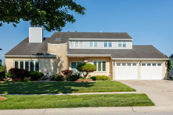 720 Wirtz RD, Crown Point, IN 46307