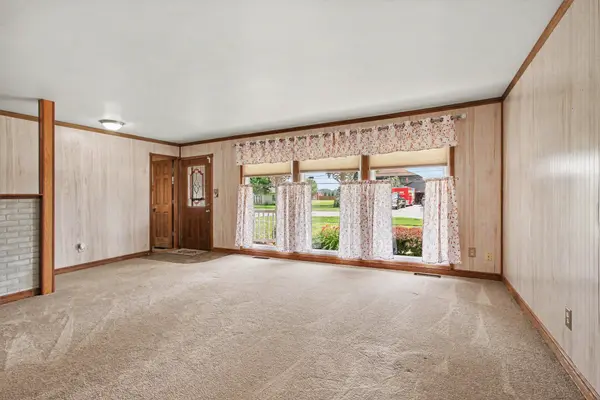 2400 E Cleveland AVE, Hobart, IN 46342