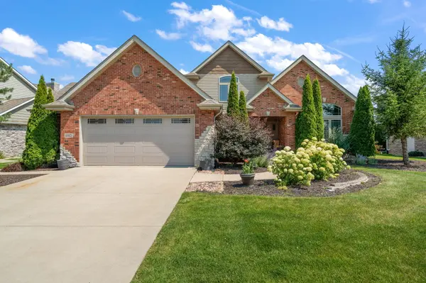 10321 Golden Arch AVE, St. John, IN 46373