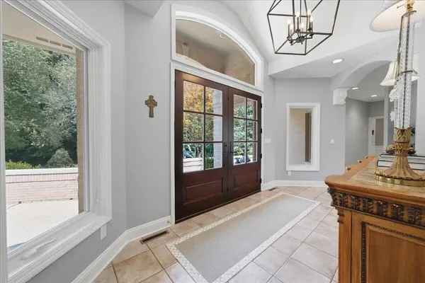 1745 Nelson DR, Chesterton, IN 46304