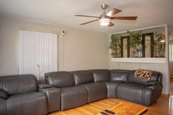 400 E 52nd AVE, Merrillville, IN 46410