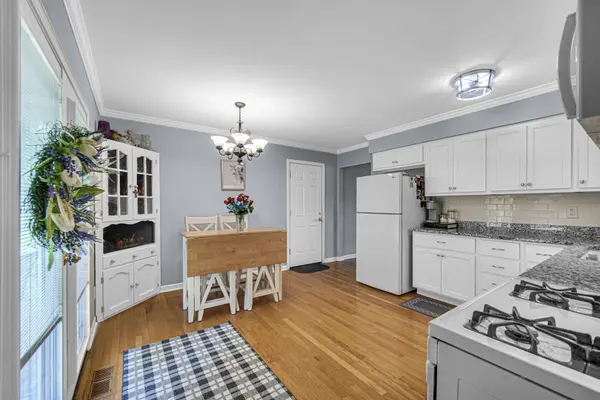 2208 Berwick Drive, Valparaiso, IN 46383
