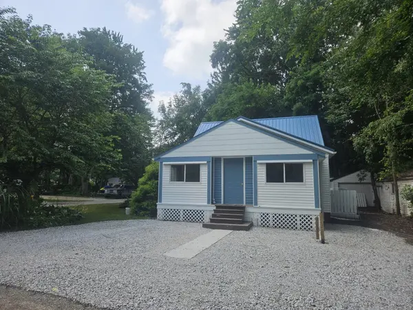 8416 E Lindstrom Lane, New Carlisle, IN 46552