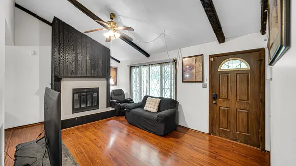 7463 Hendricks ST, Merrillville, IN 46410