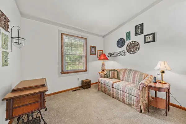 110 Fordwick LN, Valparaiso, IN 46383