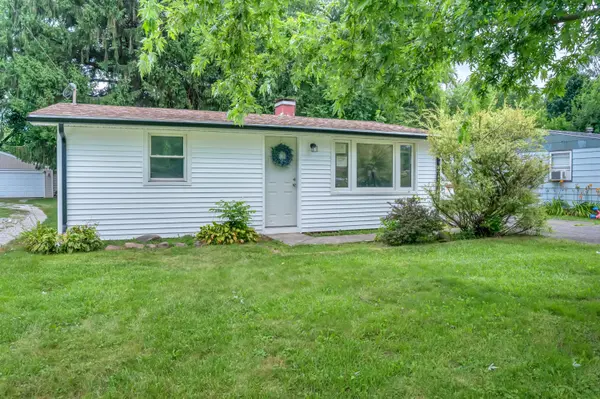 400 Woodlawn AVE, Chesterton, IN 46304