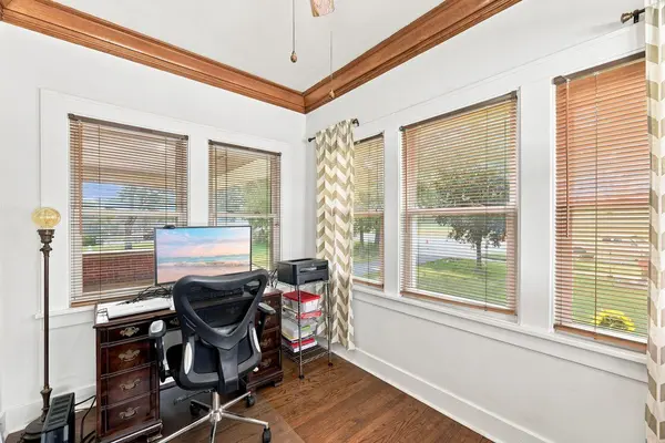3541 Ridge RD, Highland, IN 46322