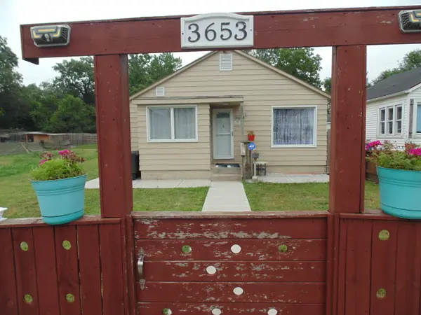 3653 Iowa ST, Lake Station, IN 46405