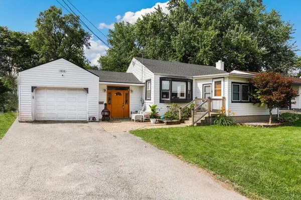 1212 Institute ST, Valparaiso, IN 46383