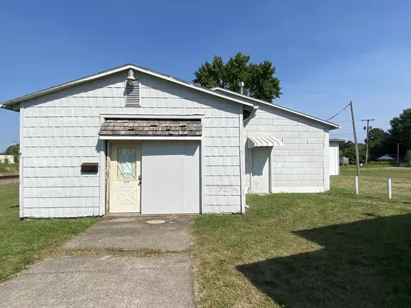 908 Washington, Valparaiso, IN 46383