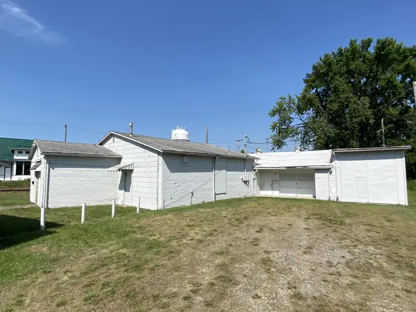 908 Washington, Valparaiso, IN 46383