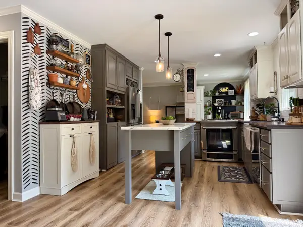 10673 Potomac Drive, Demotte, IN 46310