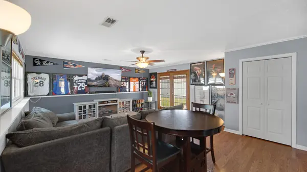 541 N Lindberg ST, Griffith, IN 46319
