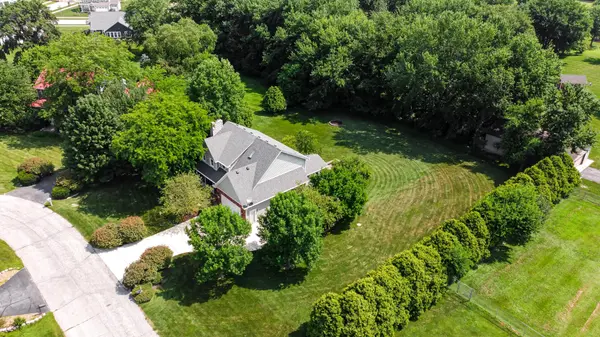 271 Burdick PL, Chesterton, IN 46304