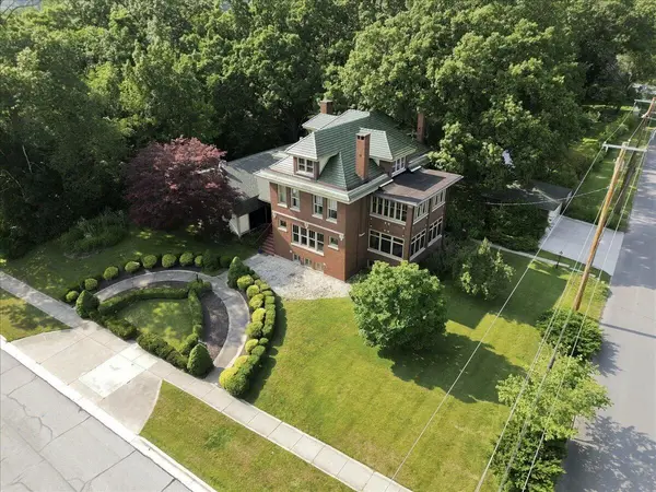 229 E Morgan AVE, Chesterton, IN 46304
