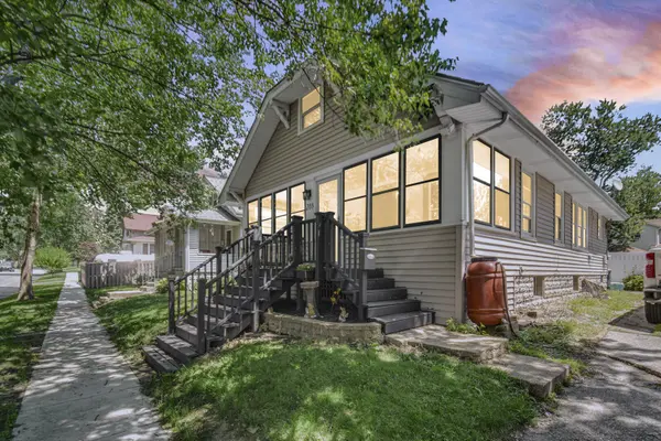 208 Weston ST, Valparaiso, IN 46385