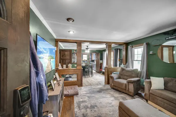 208 Weston ST, Valparaiso, IN 46385