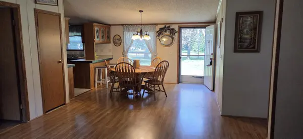 11643 Chateau LN, Demotte, IN 46310