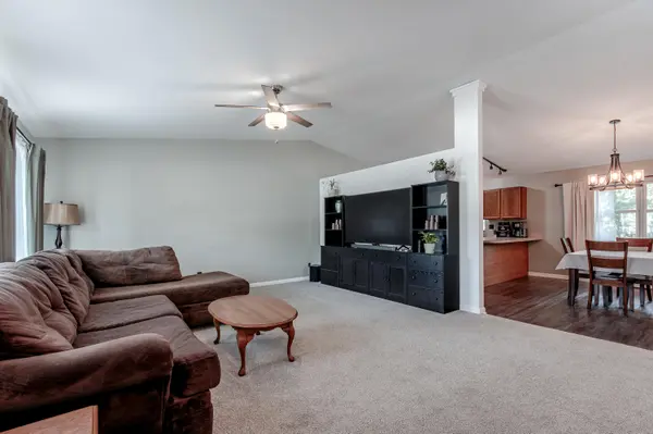 2124 Saffron ST, Portage, IN 46368