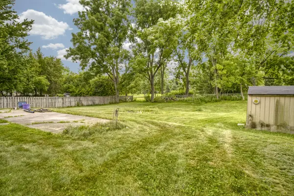 425 E Hilltop CT, Lowell, IN 46356